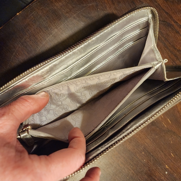 Michael Kors Metallic Silver Wallet - Picture 4 of 5